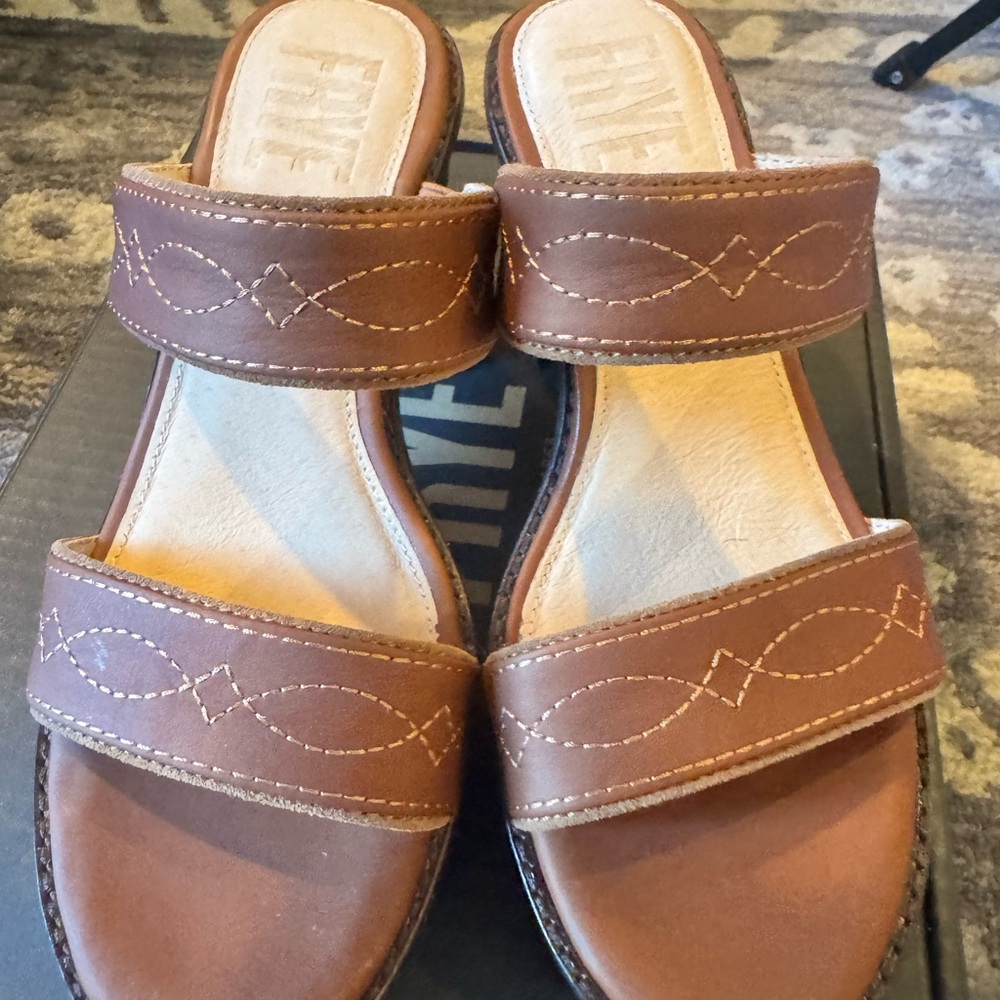 NIB Frye Women's Pipa Woodstock Brown Platform Sandals - Picture 5 of 8